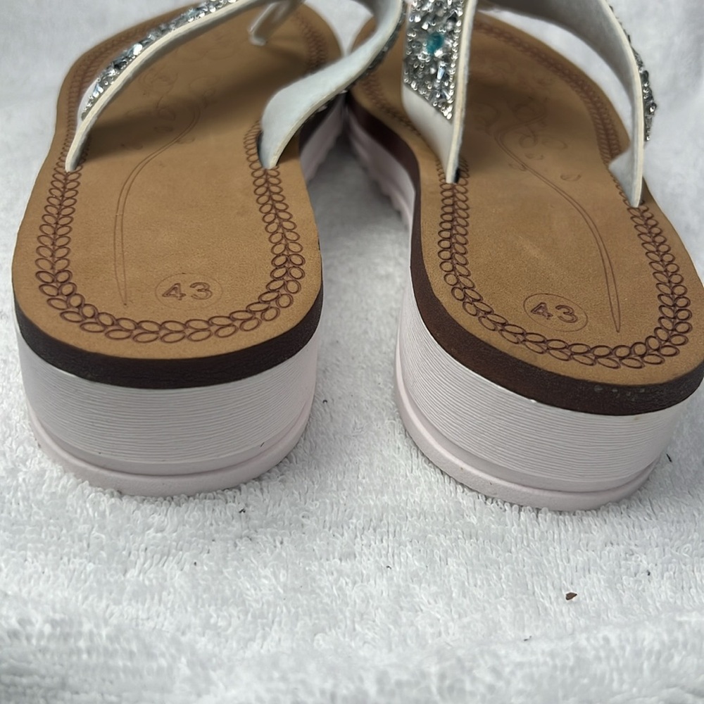 Embellished Women's Sandals - Picture 3 of 4